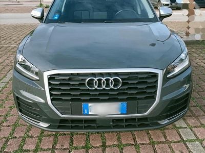 Usata Audi Q2 116 CV (85 kW) 2019 Grigio SUV