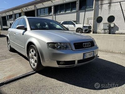 Usata Audi A4 Comfort 131 CV (96 kW) 2003 Grigio Station wagon