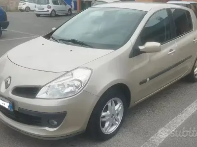 Occasion Renault Clio III LE 75 PK (55 kW) 2007 Sedan