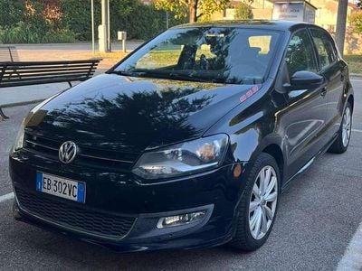 Begagnad VW Polo Highline 90 HK (66 kW) 2010 Svart Halvkombi