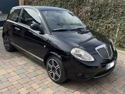 Usata Lancia Ypsilon 60 CV (44 kW) 2010 Utilitaria