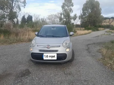 Käytetty Fiat 500L Living 105 HP (77 kW) 2014 Hopea Tila-auto