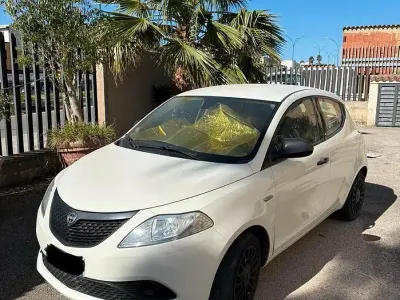 Usata Lancia Ypsilon 60 CV (44 kW) 2018 Utilitaria