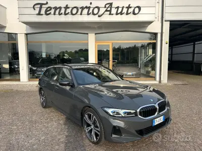 Usata BMW 320 Sport Line 190 CV (139 kW) 2023 Grigio scuro Station wagon