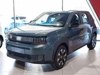 Nuova Fiat Grande Panda Icon 101 CV (74 kW) 2026 Blu Utilitaria