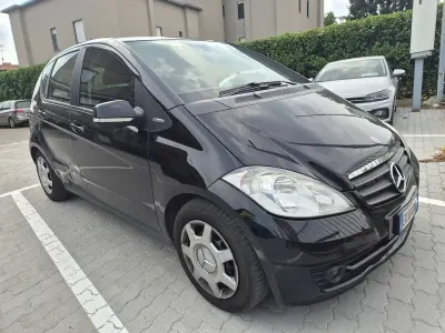 Usata Mercedes A160 Elegance 82 CV (60 kW) 2011 Nero Monovolume