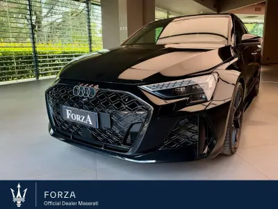 Usata Audi RS3 Sportback 400 CV (294 kW) 2025 Nero mythos Utilitaria