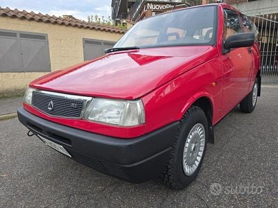 Usata Autobianchi Y10 55 CV (40 kW) 1995 102 rosso corallo Utilitaria