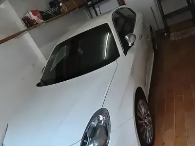 Usata Alfa Romeo Giulietta Exclusive 140 CV (102 kW) 2012 Bianco Utilitaria