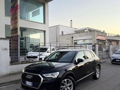 Begagnad Audi Q3 Advanced 150 HK (110 kW) 2022 Svart SUV