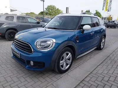 Usata Mini Cooper D Countryman Business 150 CV (110 kW) 2020 Giallo SUV