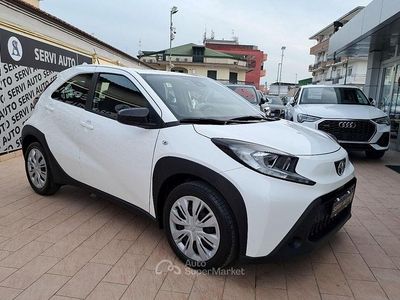 Usata Toyota Aygo X Active 72 CV (52 kW) 2022 Bianco SUV