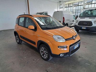 Usata Fiat Panda 4x4 S 86 CV (63 kW) 2017 Arancione Utilitaria