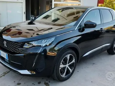 Usata Peugeot 3008 Allure 131 CV (96 kW) 2022 Nero SUV