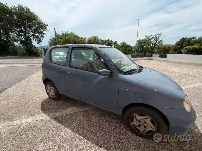 Usata Fiat 600 54 CV (39 kW) 2006 Bluazzurro Utilitaria
