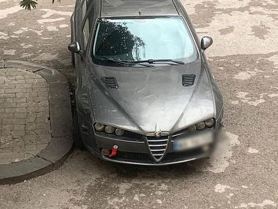 Usata Alfa Romeo 159 150 CV (110 kW) 2010 Marrone Berlina