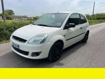 Usata Ford Fiesta 80 CV (58 kW) 2005 Other Utilitaria