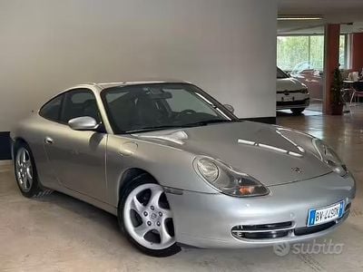 Usata Porsche 911 Carrera 301 CV (221 kW) 2001 Grigio Coupé