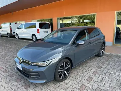 Usata VW Golf VIII Edition 150 CV (110 kW) 2025 Grigio Berlina
