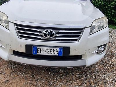Usata Toyota RAV4 Executive 150 CV (110 kW) 2011 Bianco SUV