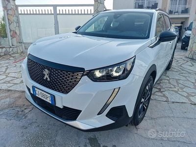 Usata Peugeot 2008 Allure 131 CV (96 kW) 2022 Bianco SUV