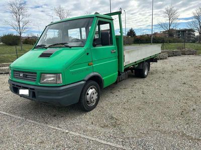 usata Iveco Daily 2.5 TD 35.10( LUNGHEZZA CASSA 450 !!