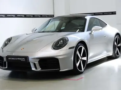 Usata Porsche 992 Sport 394 CV (289 kW) 2025 Argento gt Coupé