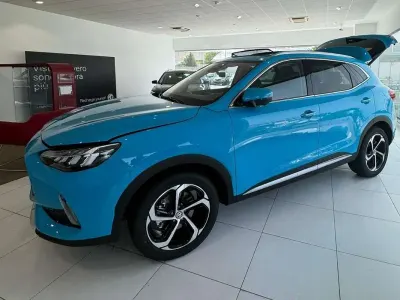 Usata MG HS Luxury 162 CV (119 kW) 2024 Blu/azzurro SUV