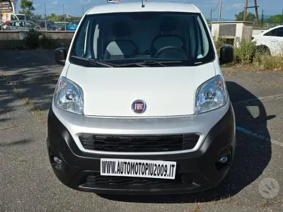 Begagnad Fiat Qubo Trekking 95 HK (69 kW) 2019 Vit Minibuss