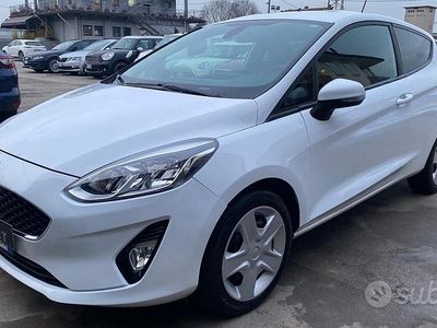 Usata Ford Fiesta Trend 85 CV (62 kW) 2020 Bianco Furgone