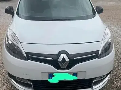 Usata Renault Scénic III XMOD 110 CV (80 kW) 2014 Bianco Utilitaria
