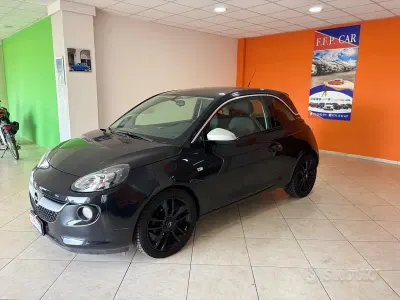 Usata Opel Adam Slam 87 CV (63 kW) 2014 Nero Utilitaria