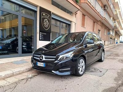 Usata Mercedes B180 109 CV (80 kW) 2017 Nero Monovolume