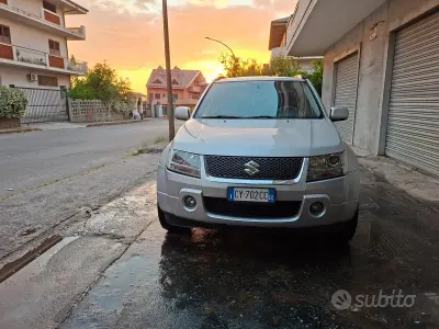 Usata Suzuki Grand Vitara 129 CV (94 kW) 2005 Grigio Station wagon