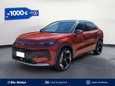 Usata VW T-Roc Style 116 CV (85 kW) 2026 Flame red metallizzato nero SUV