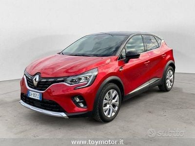 Usata Renault Captur Intens 143 CV (105 kW) 2022 Rosso SUV