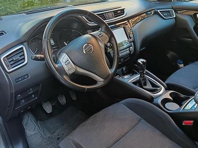 Usata Nissan Qashqai Acenta 106 CV (77 kW) 2017 Grigio SUV