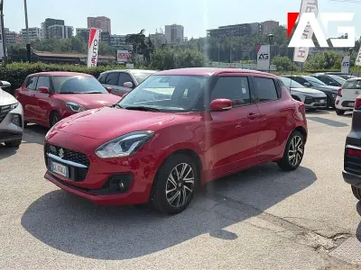 Usata Suzuki Swift 83 CV (61 kW) 2022 Rosso Utilitaria