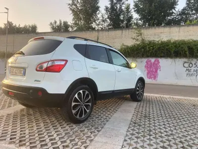 Usata Nissan Qashqai Tekna 110 CV (80 kW) 2011 Bianco SUV