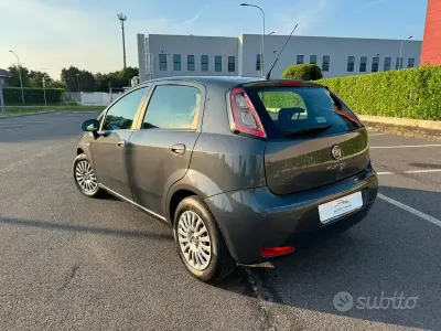 Occasion Fiat Punto Lounge 70 ch (51 kW) 2013 Gris Citadine