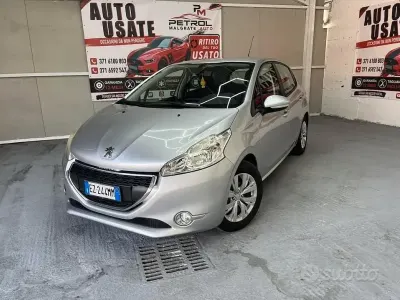 Usata Peugeot 208 Active 91 CV (66 kW) 2015 Grigio Utilitaria