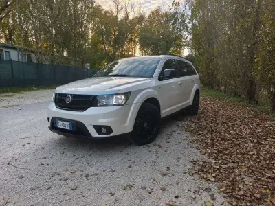 Usata Fiat Freemont Black Code 170 CV (125 kW) 2015 SUV