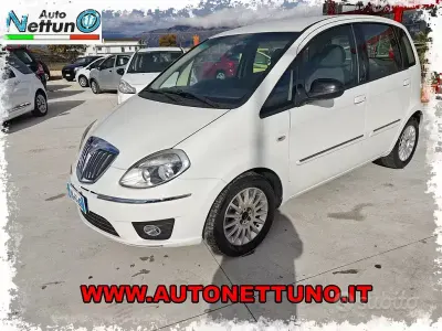 Usata Lancia Musa Gold 95 CV (69 kW) 2012 Bianco Monovolume