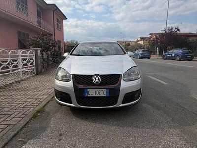 Begagnad VW Golf IV 106 HK (77 kW) 2004 Grå Sedan