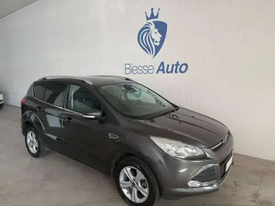 Usata Ford Kuga Titanium 120 CV (88 kW) 2016 Grigio SUV