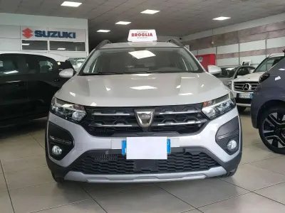 Usata Dacia Jogger Comfort 110 CV (80 kW) 2022 Argento Monovolume