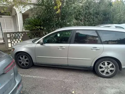 Usata Volvo V50 R-Design 109 CV (80 kW) 2009 Argento Station wagon
