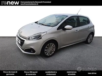 Usata Peugeot 208 Active 75 CV (55 kW) 2018 Grigio chiaro Utilitaria