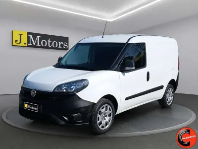 Usata Fiat Doblò Lounge 120 CV (88 kW) 2021 Bianco Monovolume