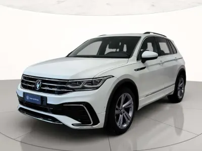 Usata VW Tiguan R-line 150 CV (110 kW) 2022 Pure white SUV